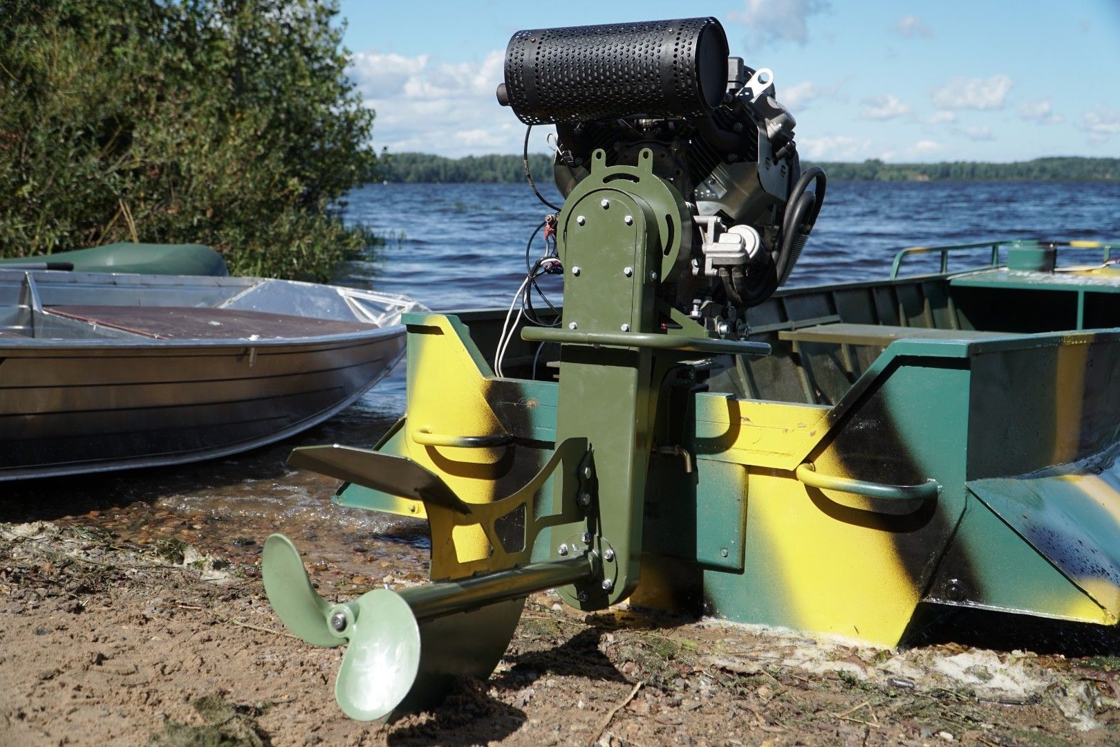 Лодочные моторы болотоходы в Новосибирске